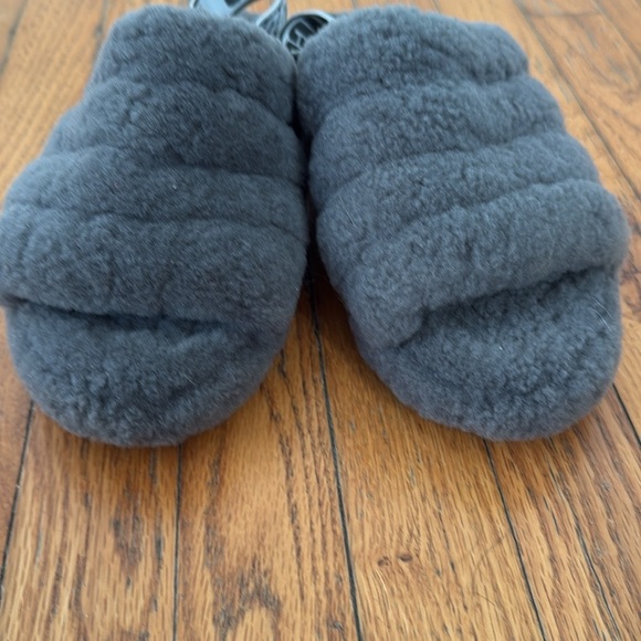 Ugg gray fluff yeah slippers 9 - Picture 4 of 8